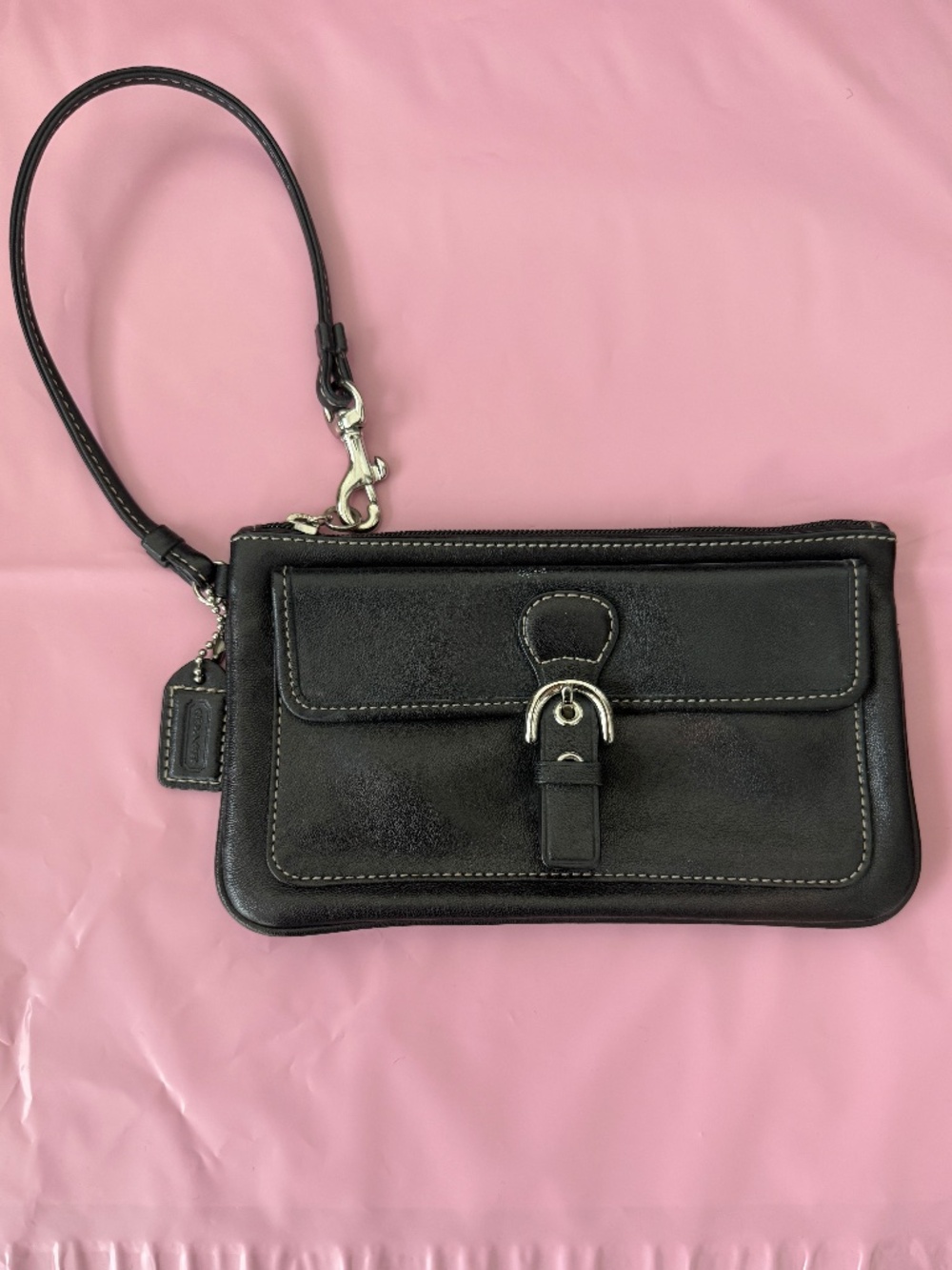Coach Soho Black Leather Buckle Wristlet Clutch Y2K Vintage Small Purse